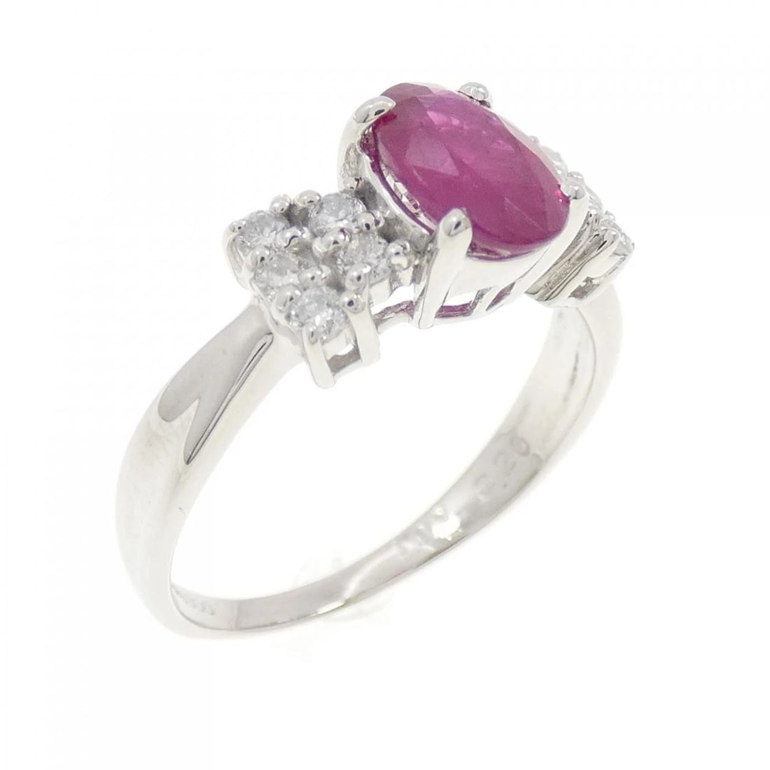 PT900 RUBY RING: PT900 Ruby Ring Brand: Unbranded Type: Ring Material: Platinum 900 Platinum, Main Stone/Creation Rubby Color: Silver Size: 6 ( US size) Accessories: None Accessories Notice: When purchasin