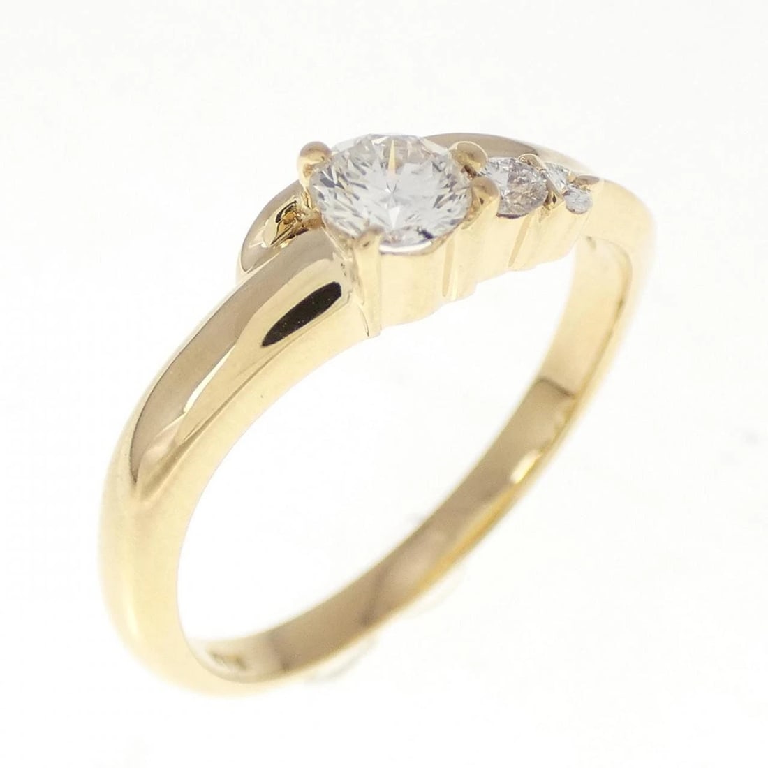 K18YG DIAMOND RING: K18YG Diamond Ring Brand: Unbranded Type: Ring Material: K18 Yellow Gold, Main Stone/Creation natural Color: Yellow Gold Size: 5.5 US Accessories: None Accessories Notice: When purchasing
