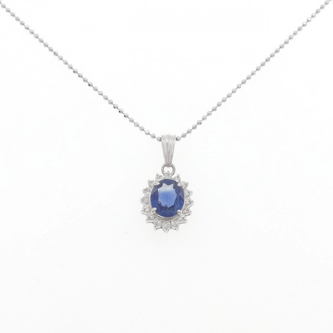 PT900 K18WG SAPPHIRE NECKLACE: PT900 K18WG Sapphire Necklace Brand: Unbranded Type: Necklace Material: Platinum 900 Platinum K18 White Gold, Main Stone/Creation Sapphire Color: White Gold Size: 45cm ActualSizePendant top H