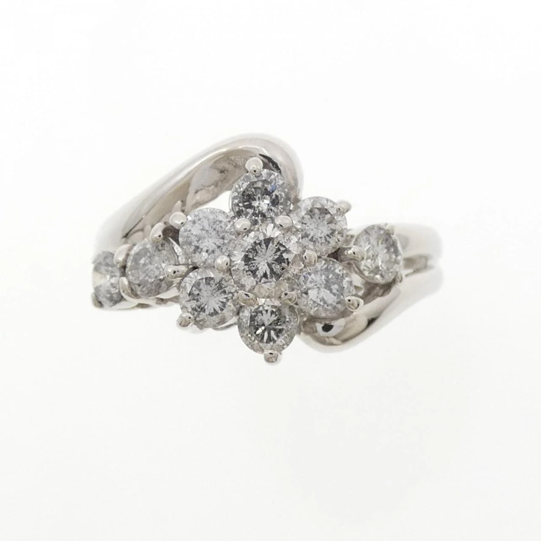 PT900 FLOWER DIAMOND RING - 2