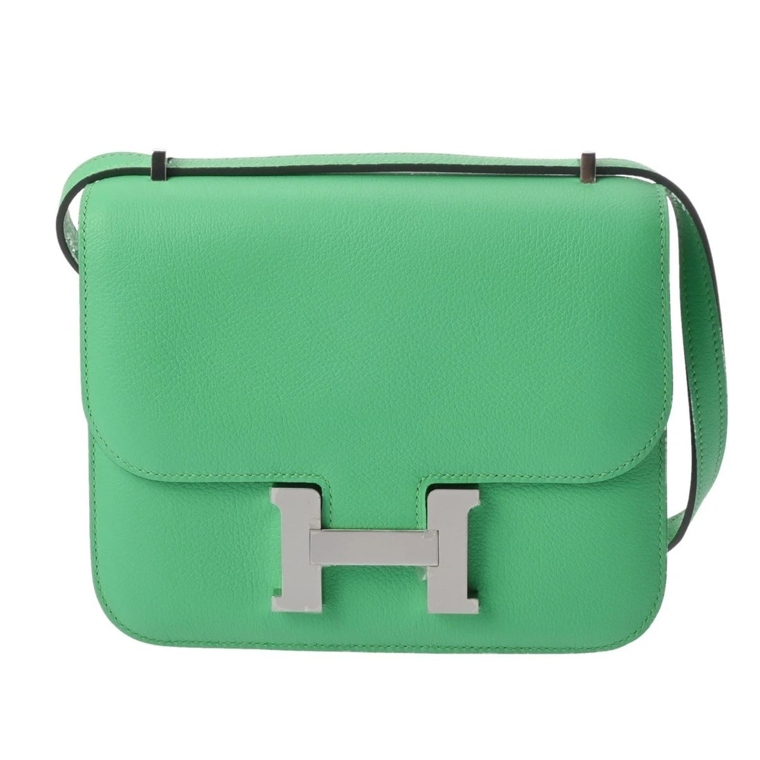 HERMES CONSTANCE 3 18 MIROIR VERSO EVERCOLOR SHOULDER BAG: HERMES Constance 3 18 Miroir Verso Evercolor Shoulder Bag Brand: HERMES Type: Shoulder Bag Material: Evercolor Color: Vert Comics/Vert Fizz × SilverMetal Size: H:about 5.9inch W:about 7.3inch