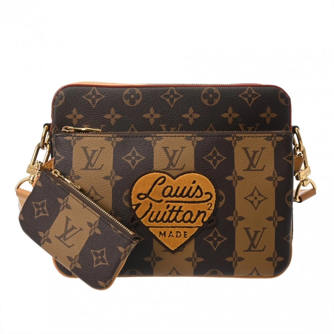 LOUIS VUITTON LVXNIGO TRIO MESSENGER MONOGRAM SHOULDER BAG: LOUIS VUITTON LVxNIGO Trio Messenger Monogram Shoulder Bag Brand: LOUIS VUITTON Type: Shoulder Bag Material: Monogram canvas Color: Brown Size: H:about 7.1inch W:about 9.8inch D:about 1.8inch