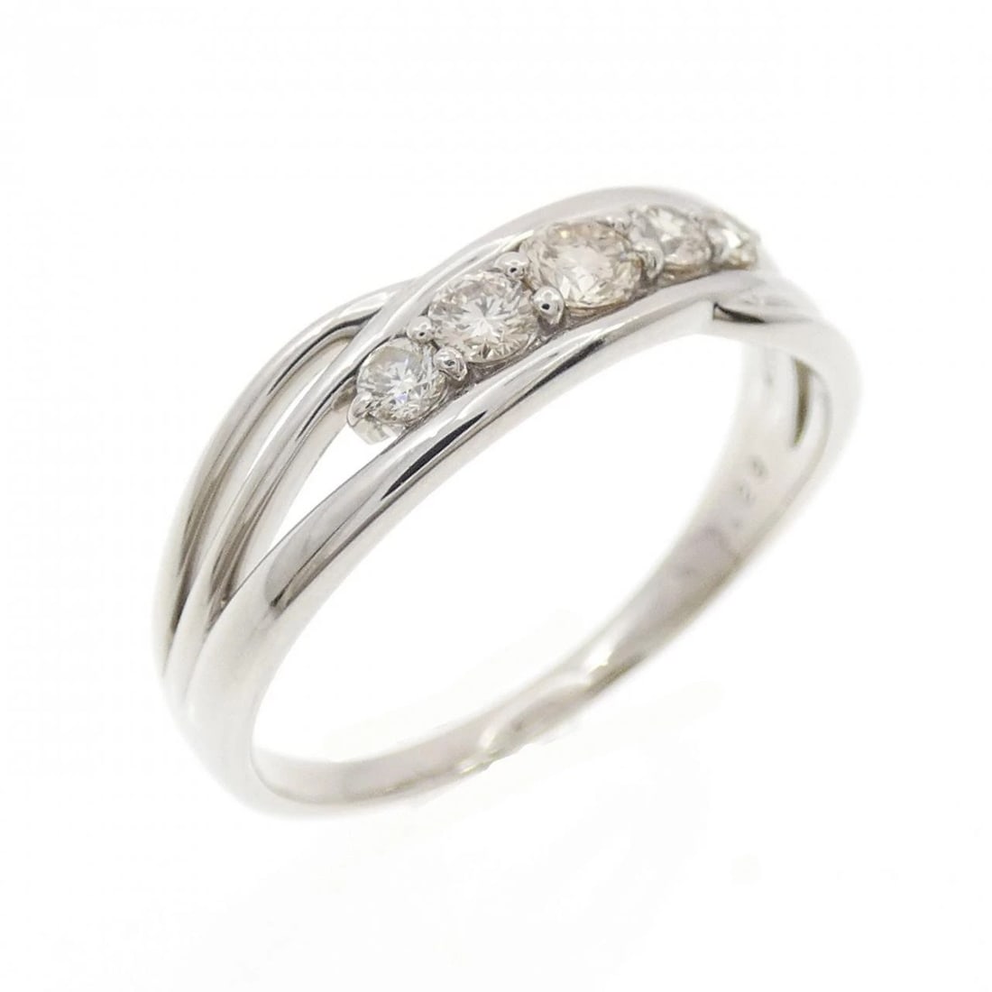 PT900 DIAMOND RING: PT900 Diamond Ring Brand: Unbranded Type: Ring Material: Platinum 900 Platinum, Main Stone/Creation Natural Color: None Size: 8-8.5 US Accessories: None Accessories Notice: When purchasing