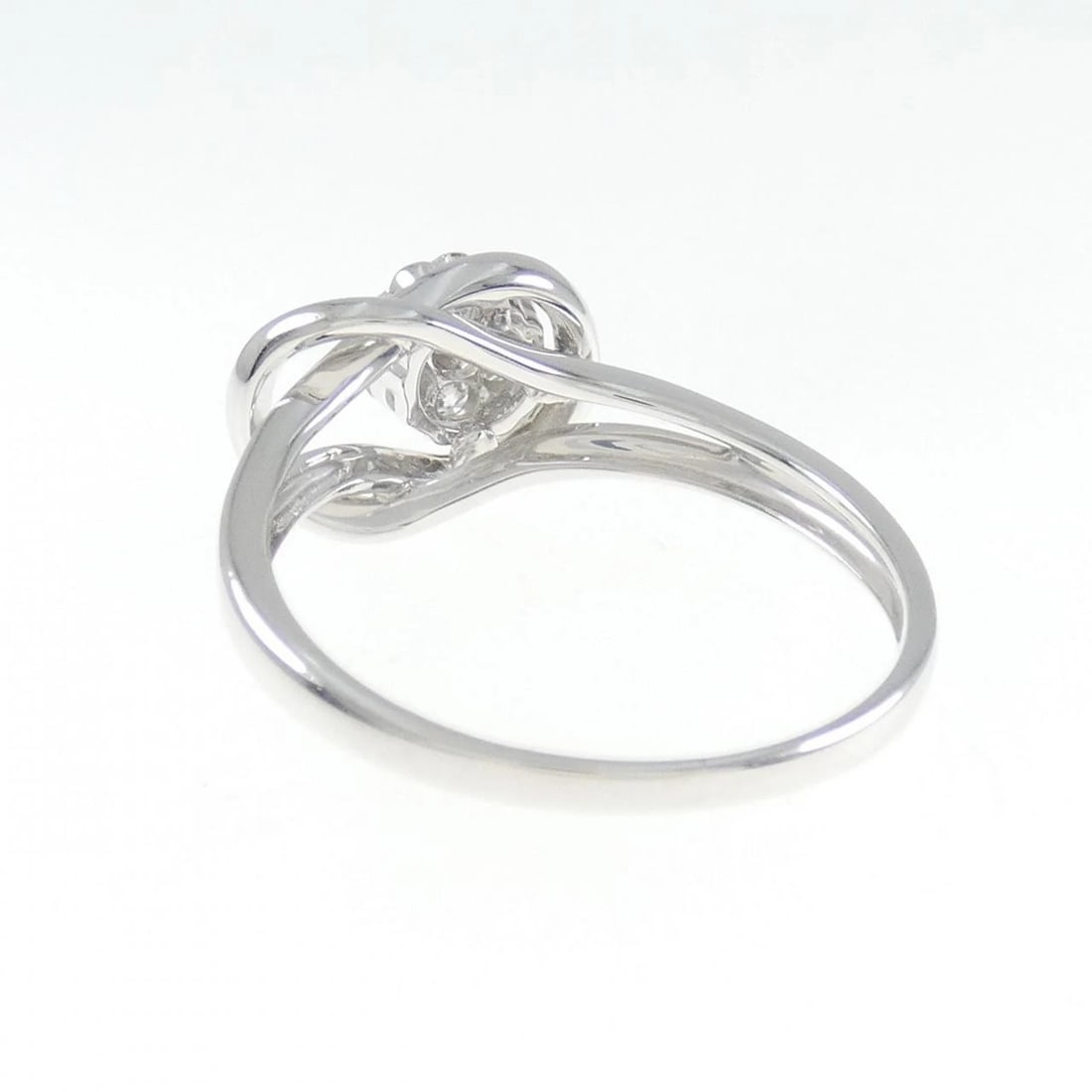 K18WG DIAMOND RING - 3