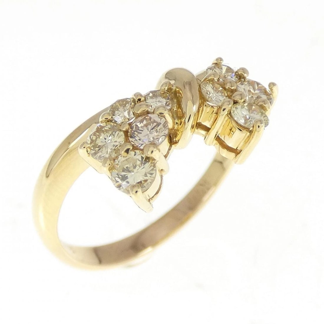 K18YG RIBBON DIAMOND RING: K18YG Ribbon Diamond Ring Brand: Unbranded Type: Ring Material: K18 Yellow Gold, Main Stone/Creation Natural Color: Yellow Gold White Gold Size: 6.5 ( US size) Accessories: None Accessories