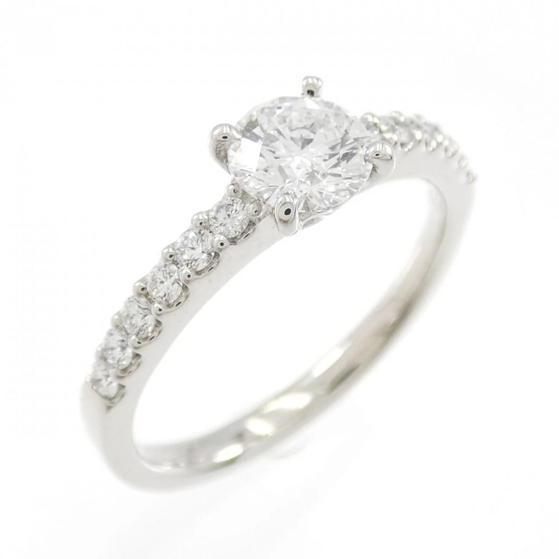 PT900 DIAMOND RING: PT900 Diamond Ring Brand: Unbranded Type: Ring Material: Platinum 900 Platinum, Main Stone/Creation Natural Color: Silver Size: 6 ( US size) Accessories: None Accessories Notice: When purc