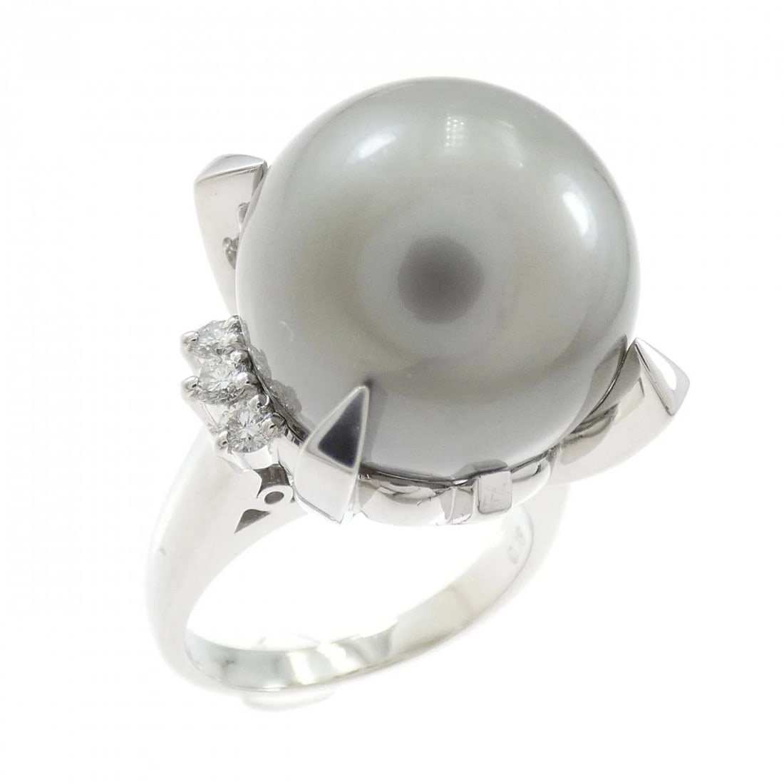 TASAKI BLACK PEARL RING: TASAKI Black Pearl Ring Brand: TASAKI Type: Ring Material: Platinum 900, Main Stone/Creation Black Pearl Color: Platinum Size: 5US US Accessories: None Accessories Notice: When purchasing