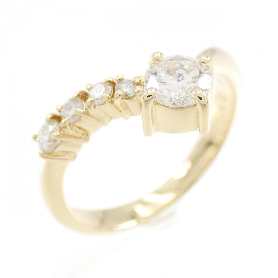 K18YG DIAMOND RING: K18YG Diamond Ring Brand: Unbranded Type: Ring Material: K18 Yellow Gold, Main Stone/Creation natural Color: Yellow Gold Size: 5-5.5 US Accessories: None Accessories Notice: When purchasing