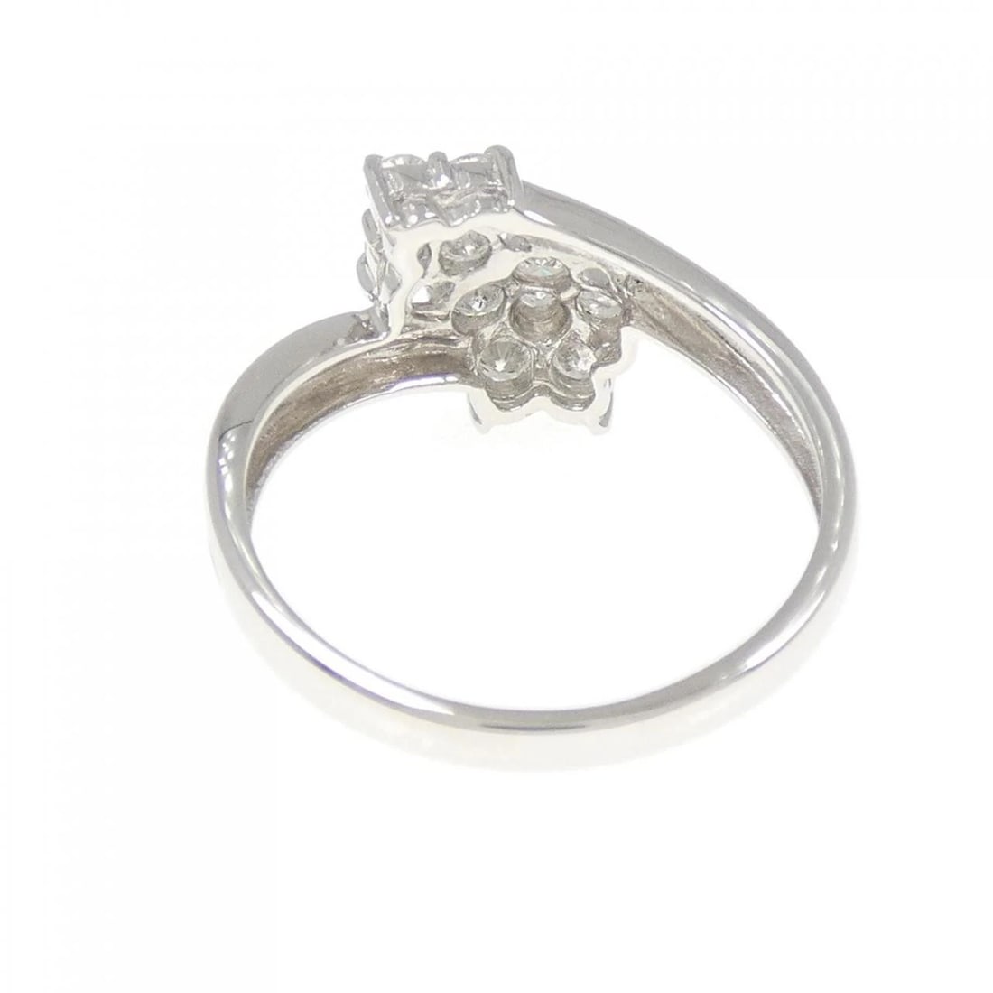 PT900 FLOWER DIAMOND RING - 3