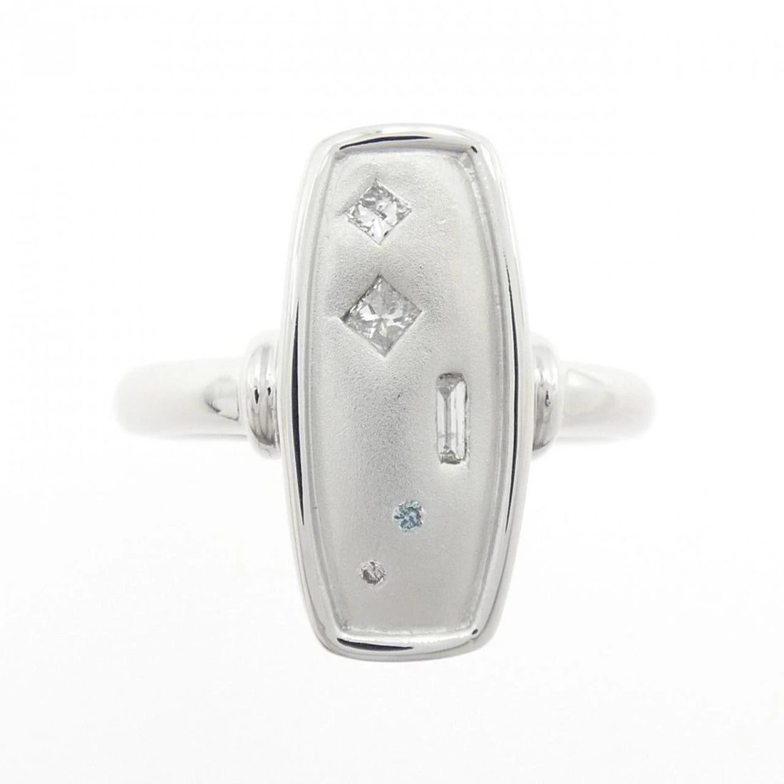 PT900 DIAMOND RING - 2