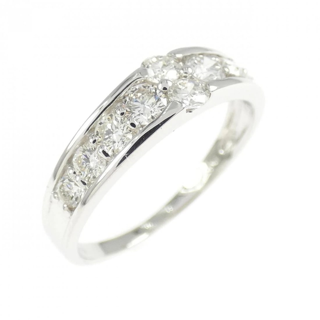 PT900 DIAMOND RING: PT900 Diamond Ring Brand: Unbranded Type: Ring Material: Platinum 900 Platinum, Main Stone/Creation Natural Color: Silver Size: 4.5-5 ( US size) Accessories: None Accessories Notice: When