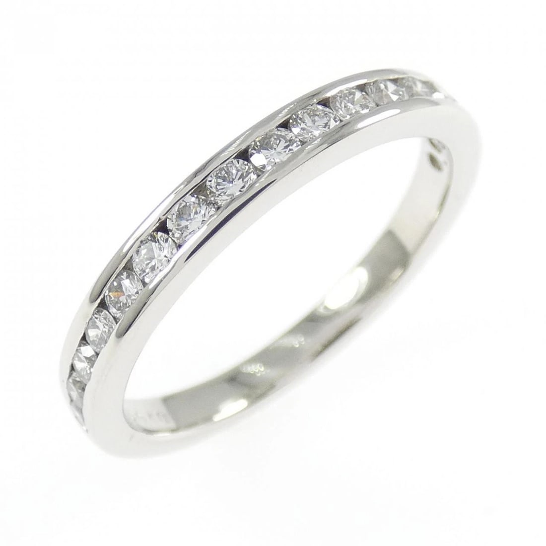 PT900 HALF ETERNITY DIAMOND RING: PT900 Half Eternity Diamond Ring Brand: Unbranded Type: Ring Material: Platinum 900 Platinum, Main Stone/Creation natural Color: White Gold Size: 7-7.5 US Accessories: None Accessories Not