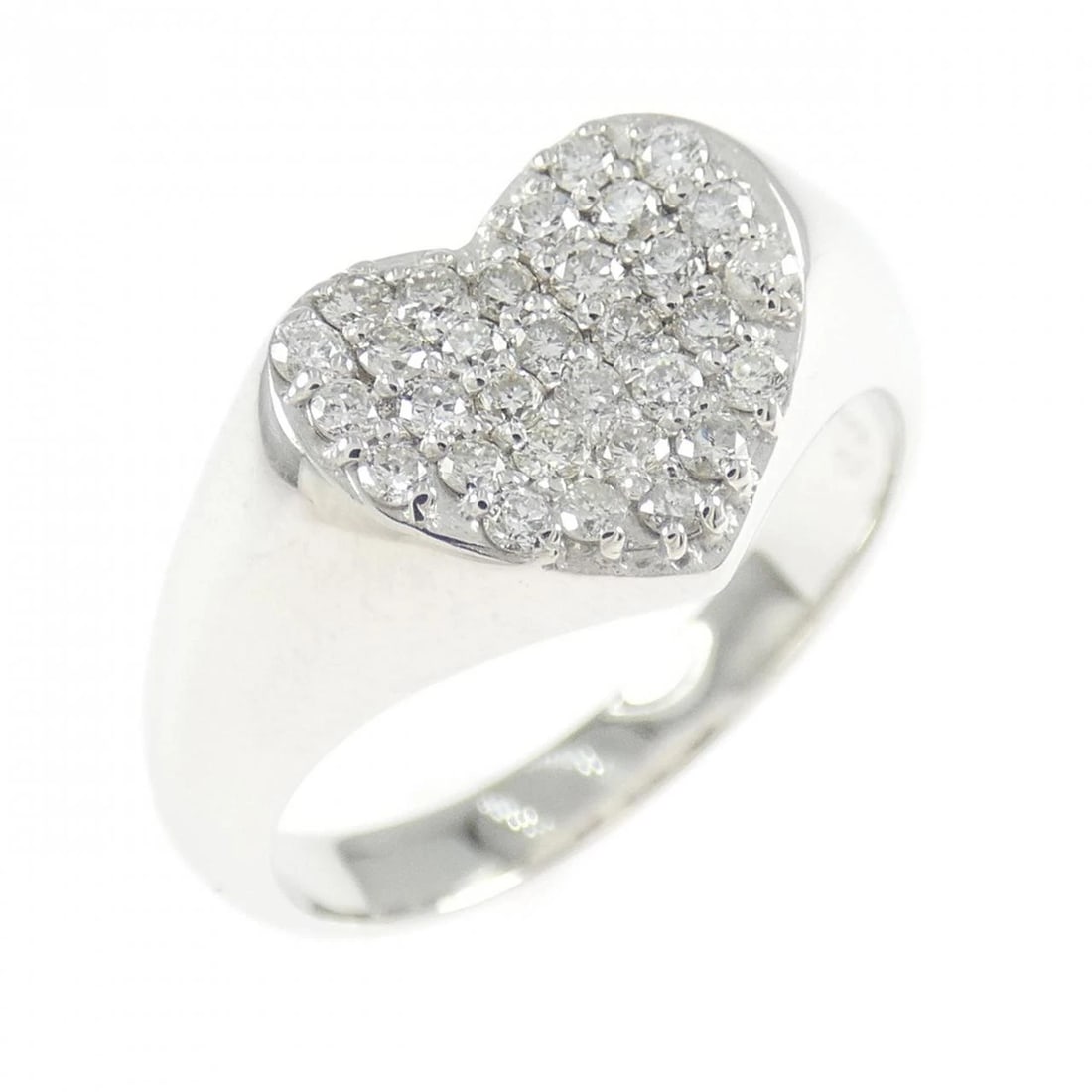 K18WG HEART PAVE DIAMOND RING: K18WG Heart Pave Diamond Ring Brand: Unbranded Type: Ring Material: K18 White Gold, Main Stone/Creation Natural Color: White Gold Size: 6.5 US Accessories: None Accessories Notice: When pu