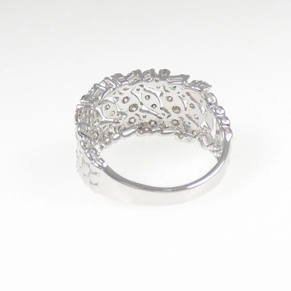 K18WG DIAMOND RING - 3