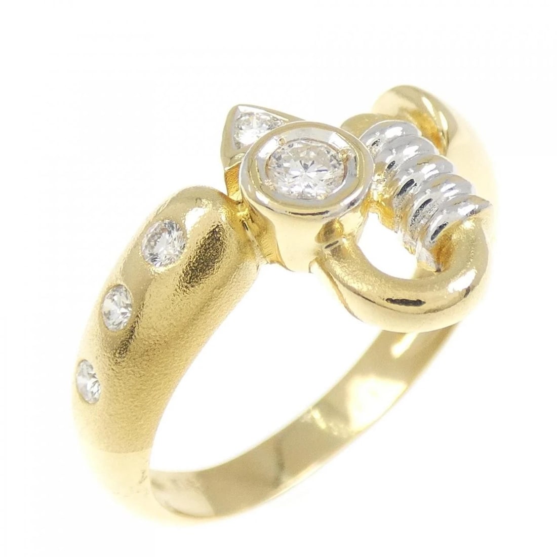 K18YG K18WG DIAMOND RING: K18YG K18WG Diamond Ring Brand: Unbranded Type: Ring Material: K18 Yellow Gold K18 White Gold, Main Stone/Creation Natural Color: Yellow Gold Size: 6-6.5 US Accessories: None Accessories