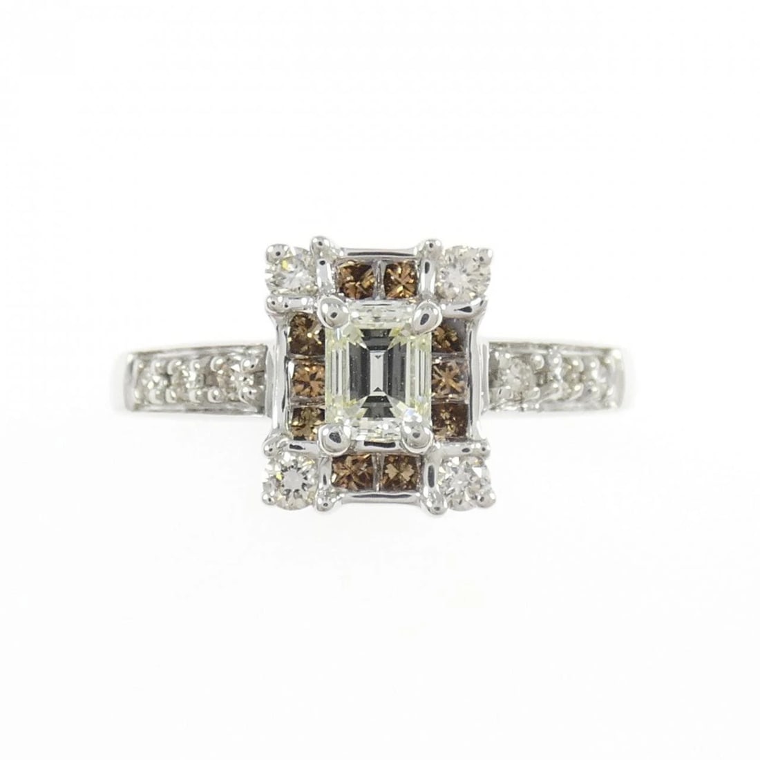 K18WG DIAMOND RING - 2