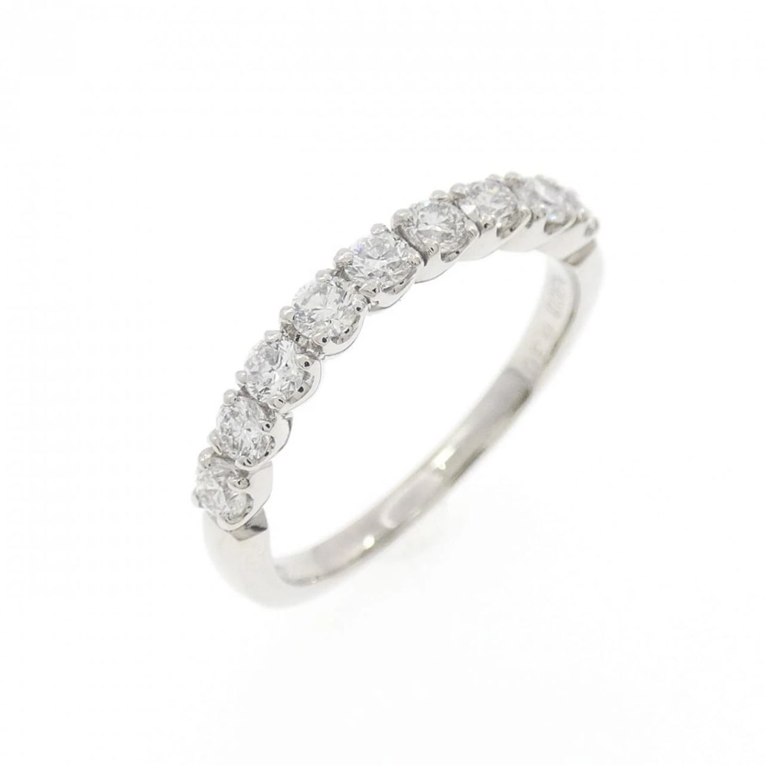 VENDOME DIAMOND PINKY RING: VENDOME Diamond Pinky Ring Brand: VENDOME Type: Ring Material: Platinum 900, Main Stone/Creation Natural Color: White Size: 2.5 (US size) Accessories: None Accessories Notice: When purchasing