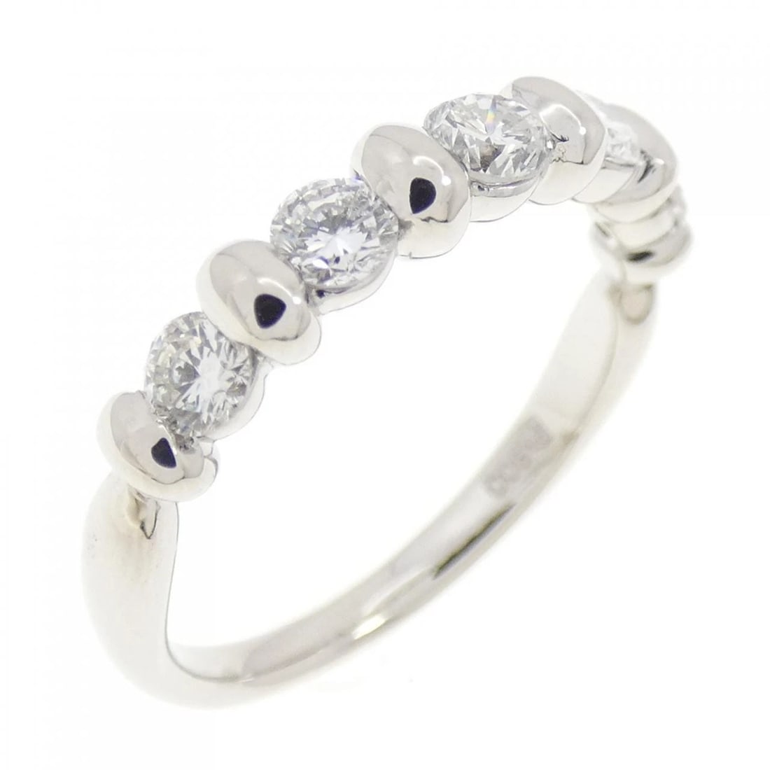 PT900 DIAMOND RING: PT900 Diamond Ring Brand: Unbranded Type: Ring Material: Platinum 900 Platinum, Main Stone/Creation natural Color: White Gold Size: 6.5 US Accessories: None Accessories Notice: When purcha