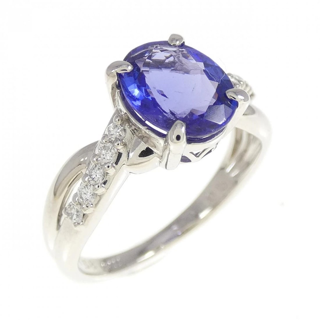 PT900 TANZANITE RING: PT900 Tanzanite Ring Brand: Unbranded Type: Ring Material: Platinum 900 Platinum, Main Stone/Creation Tanzite Color: White Gold Size: 6.5 US Accessories: None Accessories Notice: When purc