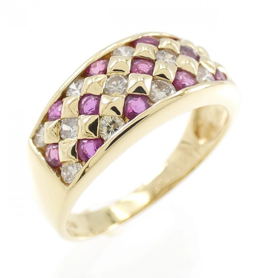 K18YG RUBY RING: K18YG Ruby Ring Brand: Unbranded Type: Ring Material: K18 Yellow Gold, Main Stone/Creation ruby Color: Yellow Gold Size: 6.5 US Accessories: None Accessories Notice: When purchasing pre-owned
