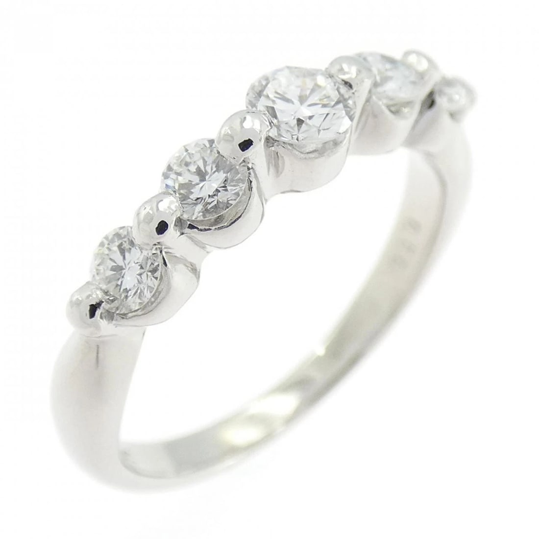 PT900 DIAMOND RING: PT900 Diamond Ring Brand: Unbranded Type: Ring Material: Platinum 900 Platinum, Main Stone/Creation Natural Color: White Gold Size: 5-5.5 US Accessories: None Accessories Notice: When purc