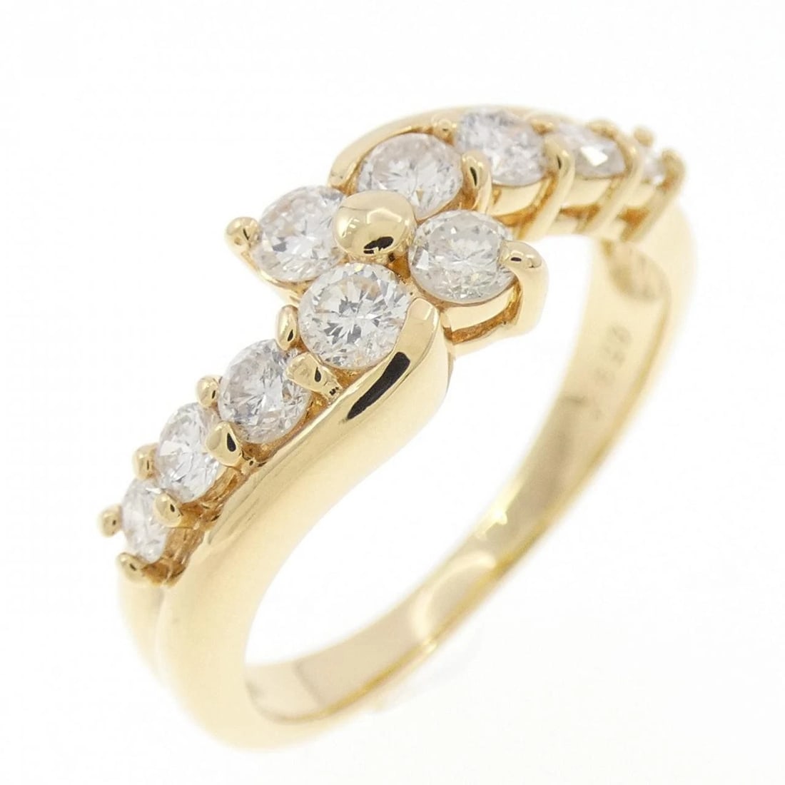 K18YG DIAMOND RING: K18YG Diamond Ring Brand: Unbranded Type: Ring Material: K18 Yellow Gold, Main Stone/Creation Natural Color: Yellow Gold Size: 5.5 US Accessories: None Accessories Notice: When purchasing