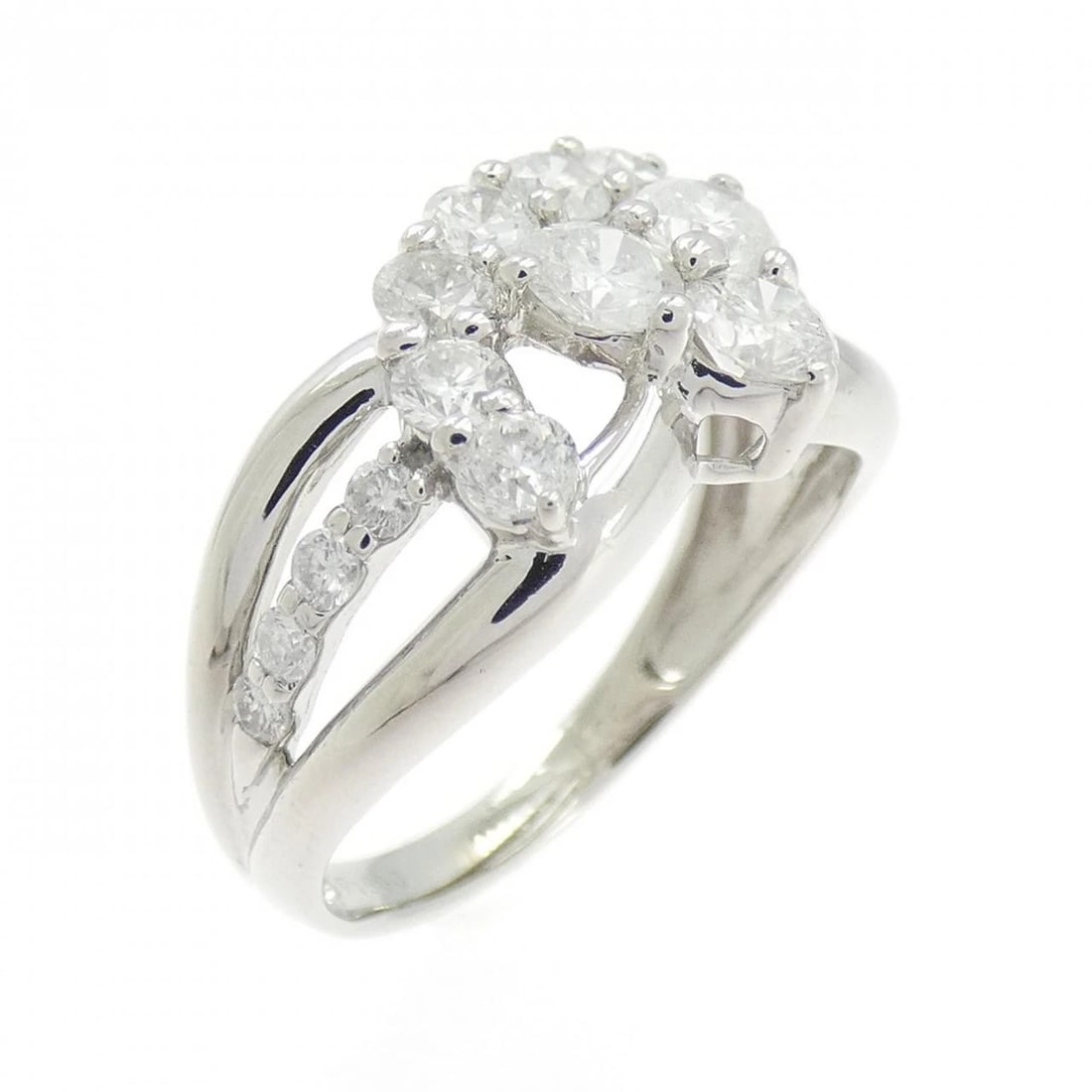 PT900 DIAMOND RING: PT900 Diamond Ring Brand: Unbranded Type: Ring Material: Platinum 900 Platinum, Main Stone/Creation natural Color: White Gold Size: 4.5-5 US Accessories: None Accessories Notice: When purc