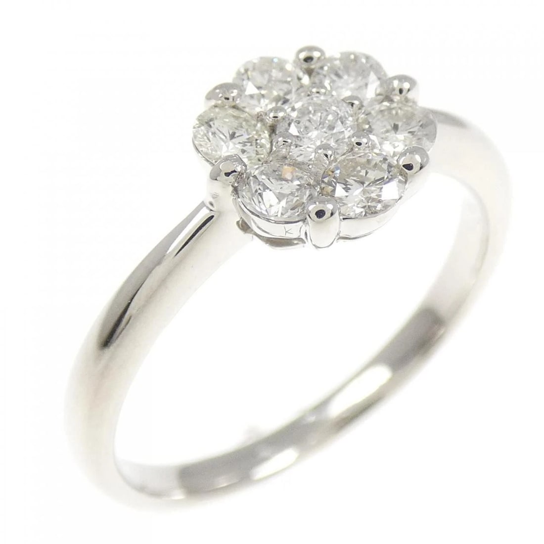PT900 FLOWER DIAMOND RING: PT900 Flower Diamond Ring Brand: Unbranded Type: Ring Material: Platinum 900 Platinum, Main Stone/Creation natural Color: White Gold Size: 6 US Accessories: None Accessories Notice: When