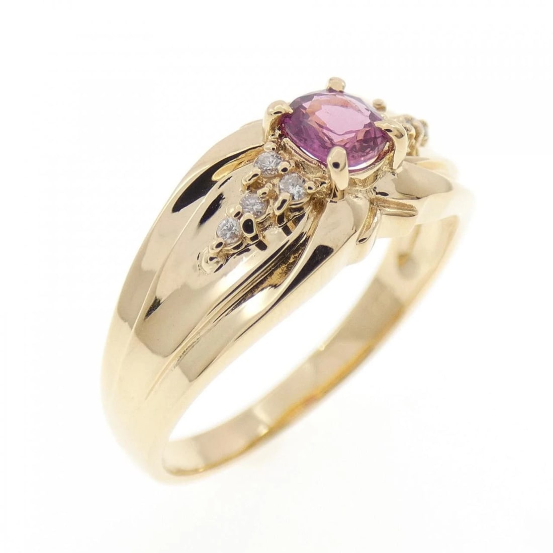 K18YG RUBY RING: K18YG Ruby Ring Brand: Unbranded Type: Ring Material: K18 Yellow Gold, Main Stone/Creation Natural Color: Yellow Gold Size: 6.5-7 ( US size) Accessories: None Accessories Notice: When purc