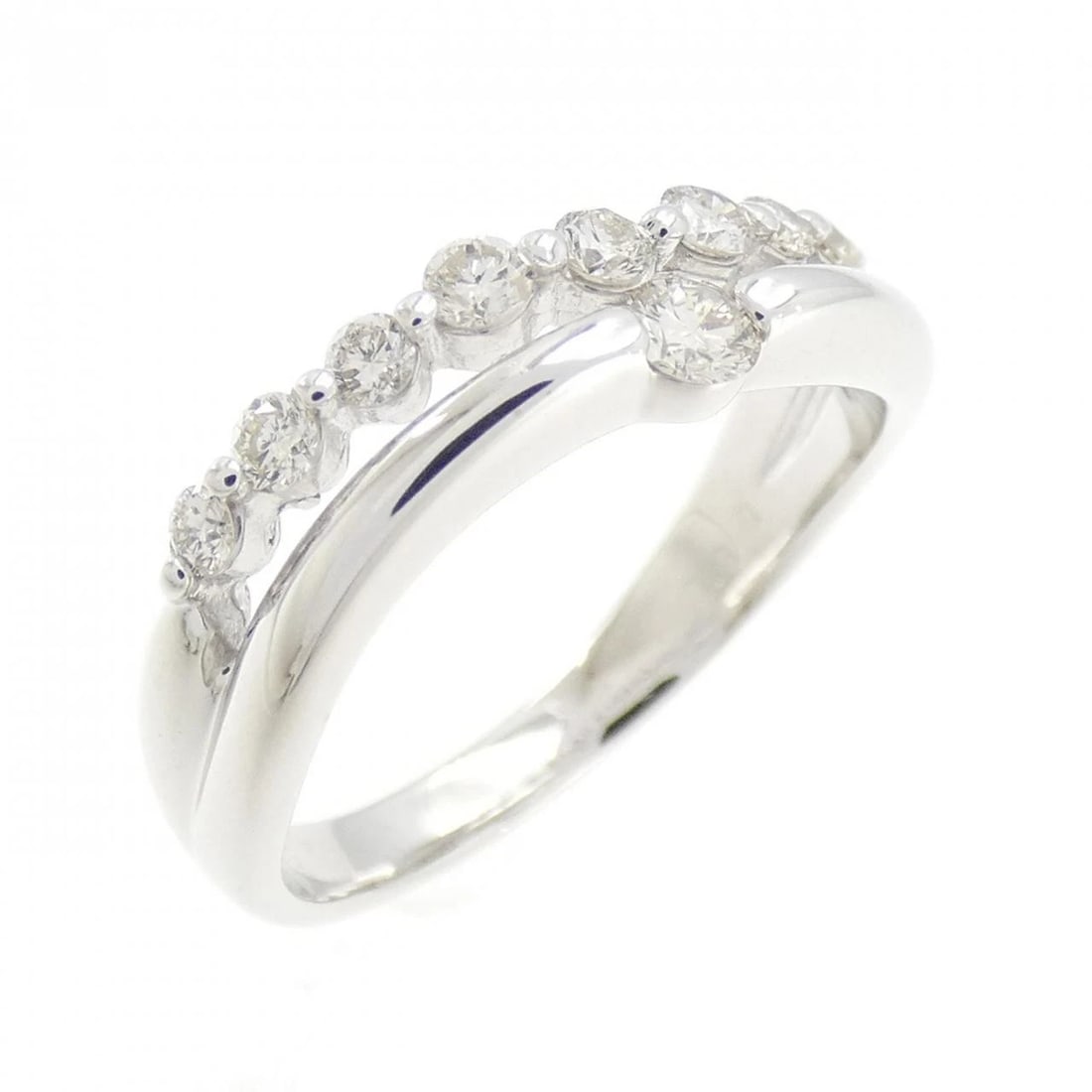 K18WG DIAMOND RING: K18WG Diamond Ring Brand: Unbranded Type: Ring Material: K18 White Gold, Main Stone/Creation natural Color: White Gold Size: 5 US Accessories: None Accessories Notice: When purchasing