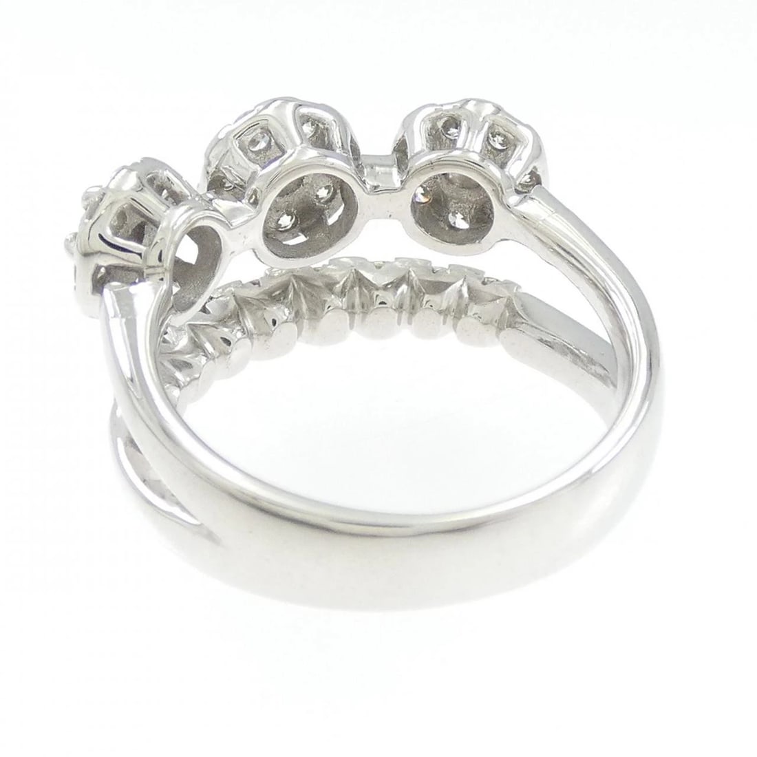 K18WG DIAMOND RING - 3