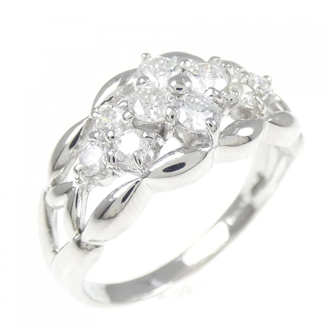 PT900 DIAMOND RING: PT900 Diamond Ring Brand: Unbranded Type: Ring Material: Platinum 900 Platinum, Main Stone/Creation Natural Color: White Gold Size: 7-7.5 US Accessories: None Accessories Notice: When purc