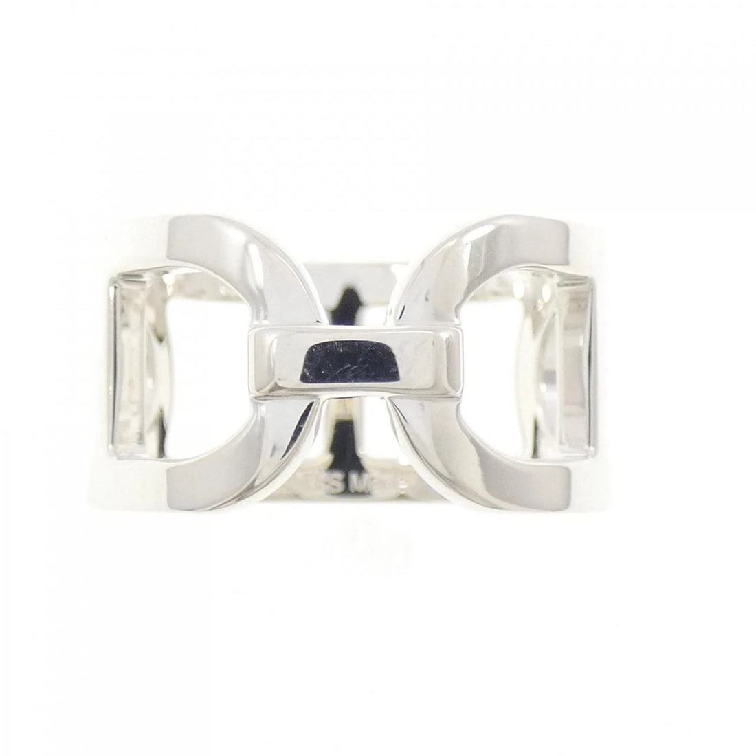 HERMES EVER CHAINE D'ANCRE RING: HERMES Ever Chaine d'Ancre Ring Brand: HERMES Type: Ring Material: 925 Silver, Color: White Size: 7-7.5 (US size) Accessories: None Accessories Notice: When purchasing pre-owned goods, ple
