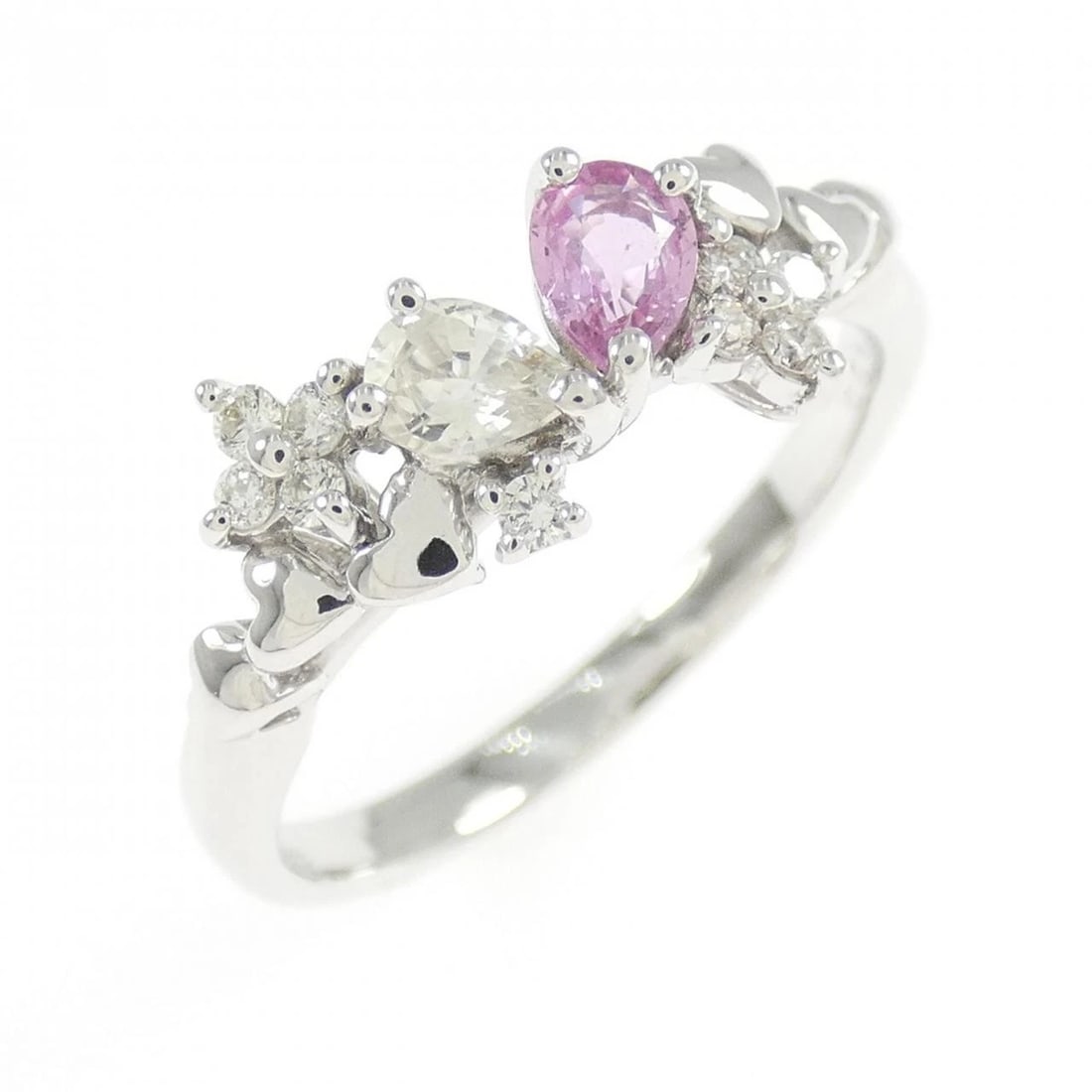 K18WG SAPPHIRE RING: K18WG Sapphire Ring Brand: Unbranded Type: Ring Material: K18 White Gold, Main Stone/Creation natural Color: White Gold Size: 6.5 US Accessories: None Accessories Notice: When purchasing p