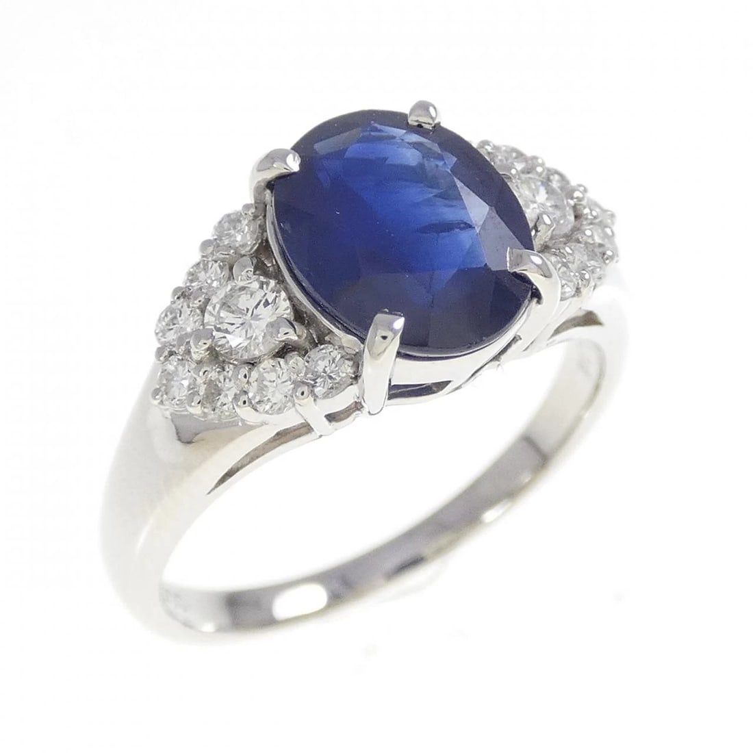 PT900 SAPPHIRE RING: PT900 Sapphire Ring Brand: Unbranded Type: Ring Material: Platinum 900 Platinum, Color: None Size: 6.5 US Accessories: None Accessories Notice: When purchasing pre-owned goods, please refe