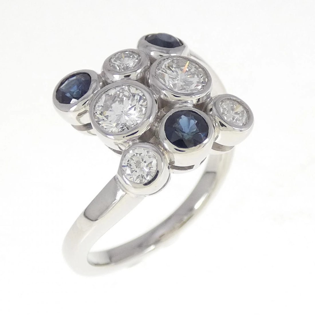 PT SAPPHIRE RING: PT Sapphire Ring Brand: Unbranded Type: Ring Material: Platinum, Main Stone/Creation Sapphire Color: Silver Size: 6-6.5 ( US size) Accessories: None Accessories Notice: When purchasing