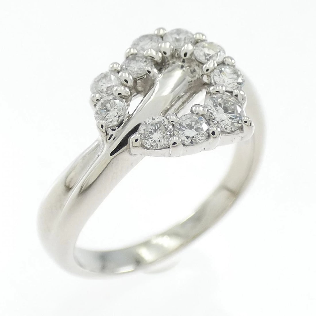 PT900 HEART DIAMOND RING: PT900 Heart Diamond Ring Brand: Unbranded Type: Ring Material: Platinum 900 Platinum, Main Stone/Creation Natural Color: White Gold Size: 3.5 US Accessories: None Accessories Notice: When