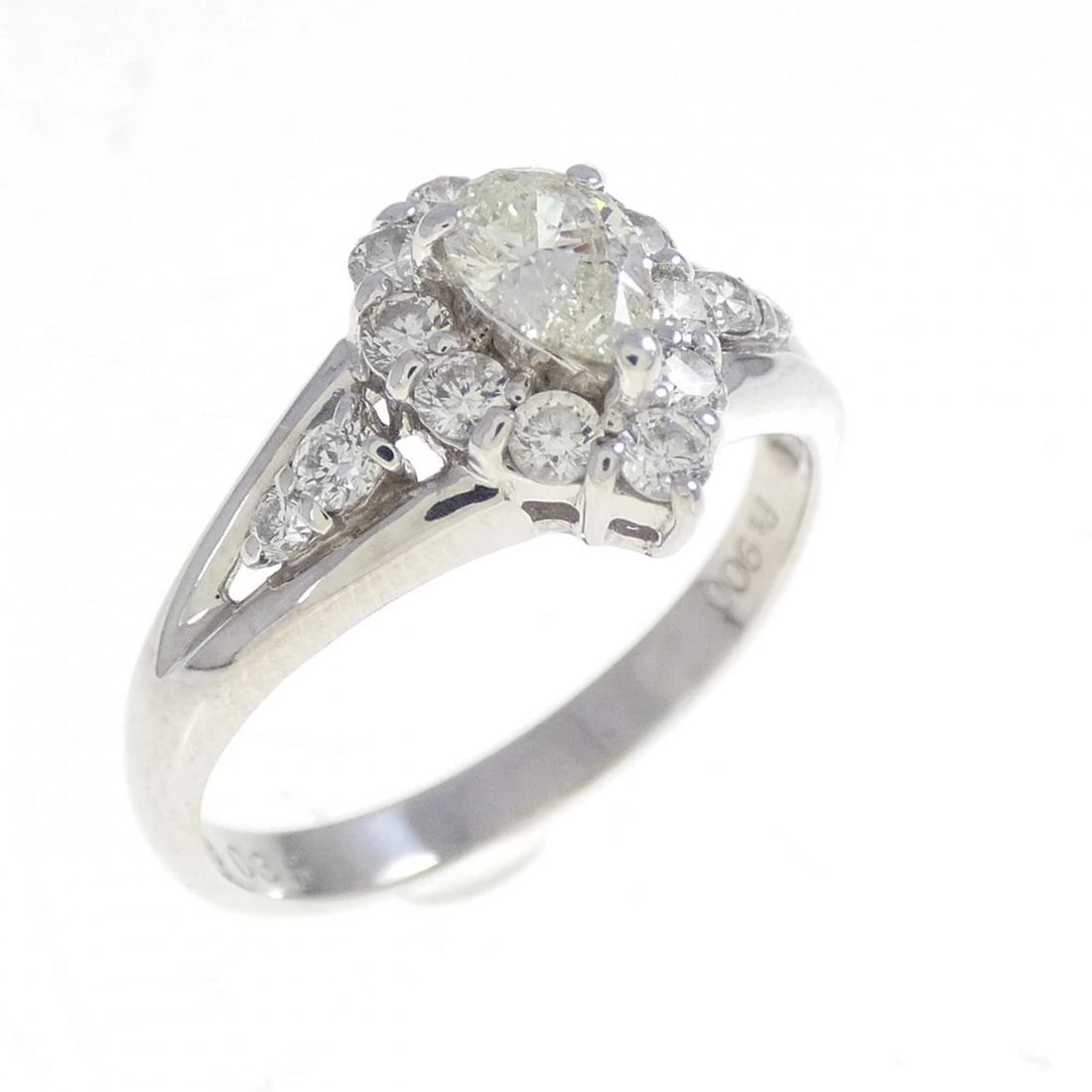 PT900 DIAMOND RING: PT900 Diamond Ring Brand: Unbranded Type: Ring Material: Platinum 900 Platinum, Main Stone/Creation natural Color: White Gold Size: 5-5.5 US Accessories: None Accessories Notice: When purc