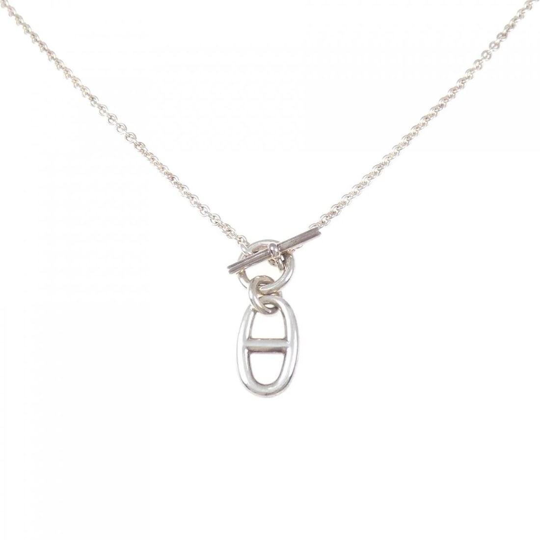 HERMES CHAINE D'ANCRE NECKLACE: HERMES Chaine d'Ancre Necklace Brand: HERMES Type: Necklace Material: 925 Silver, Color: Silver Size: ActualSize Pendant top H x W: 29.0mmx11.3mm Chain Max. W: 2.2mm Size41cm Accessories: