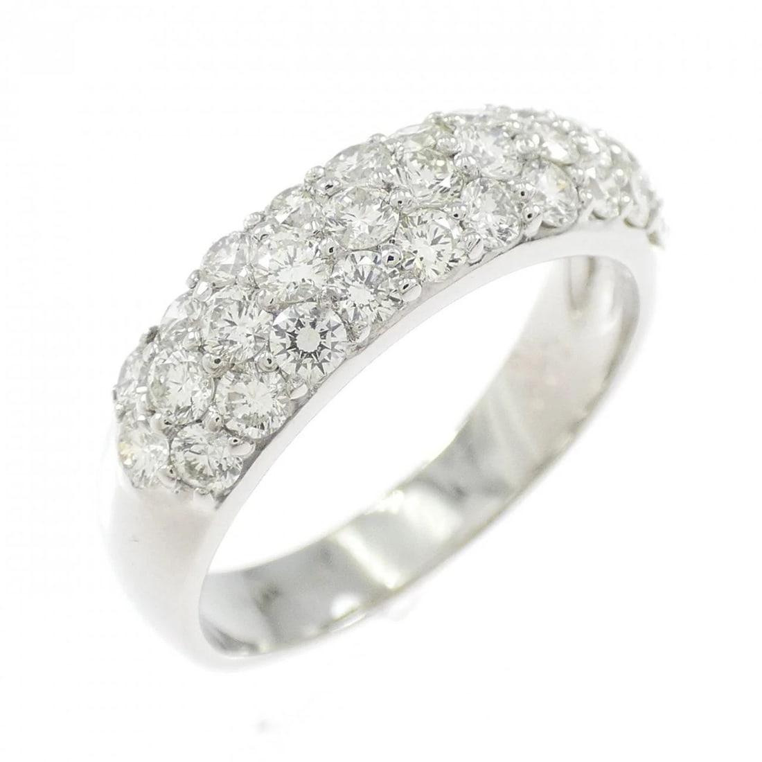 PT900 PAVE DIAMOND RING: PT900 Pave Diamond Ring Brand: Unbranded Type: Ring Material: Platinum 900 Platinum, Main Stone/Creation Natural Color: White Gold Size: 6.5 ( US size) Accessories: None Accessories Notice