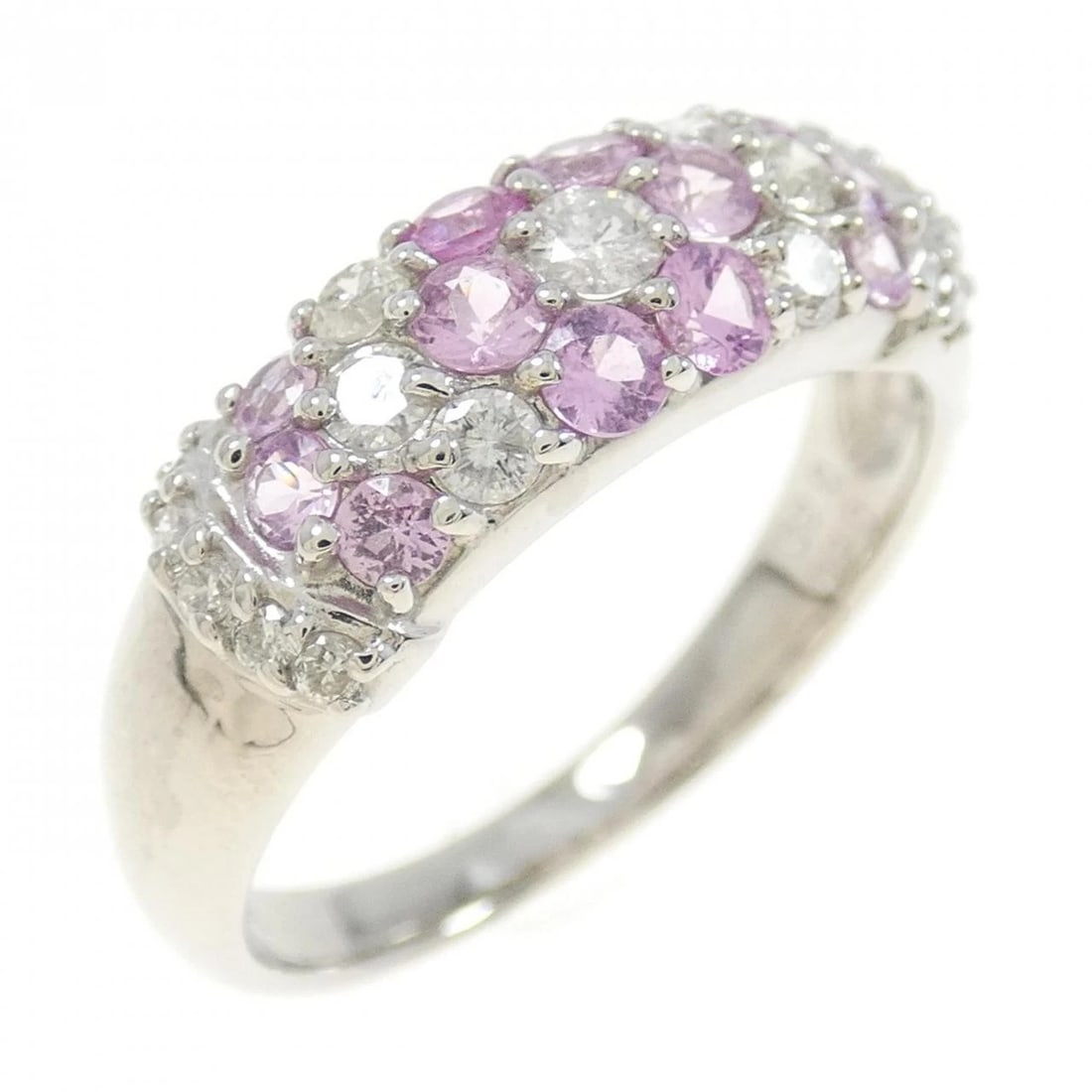 K18WG FLOWER SAPPHIRE RING: K18WG Flower Sapphire Ring Brand: Unbranded Type: Ring Material: K18 White Gold, Color: WG Size: 7-7.5 US Accessories: None Accessories Notice: When purchasing pre-owned goods, please refe