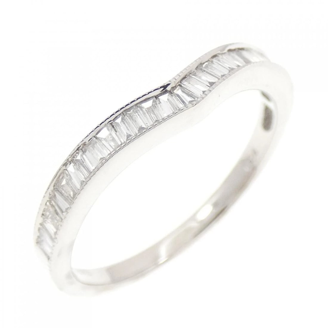 K18WG DIAMOND RING: K18WG Diamond Ring Brand: Unbranded Type: Ring Material: K18 White Gold, Main Stone/Creation Natural Color: White Gold Size: 8 US Accessories: None Accessories Notice: When purchasing