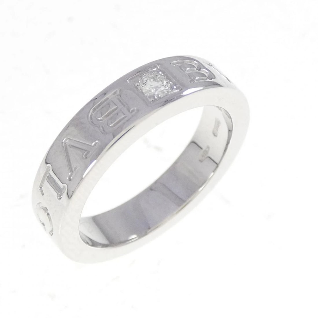 BVLGARI B.ZERO1 RING: BVLGARI B.zero1 Ring Brand: BVLGARI Type: Ring Material: 750 White Gold, Main Stone/Creation Natural Color: White Gold Size: 4-4.5 US Accessories: None Accessories Notice: When purchasing