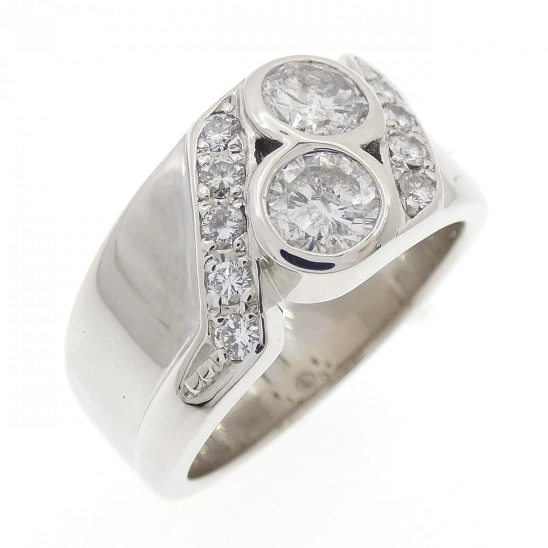 PT900 DIAMOND RING: PT900 Diamond Ring Brand: Unbranded Type: Ring Material: Platinum 900 Platinum, Main Stone/Creation Natural Color: None Size: 5-5.5 US Accessories: None Accessories Notice: When purchasing