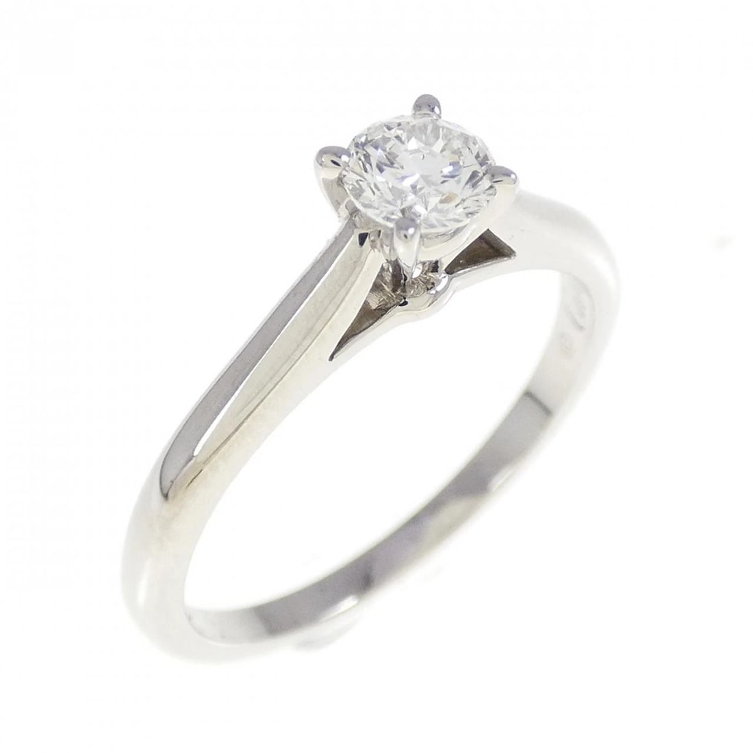 CARTIER SOLITAIL RING: Cartier Solitail Ring Brand: Cartier Type: Ring Material: Platinum 950, Main Stone/Creation Natural Color: white Size: 4.5-5 (US size) Accessories: None Accessories Notice: When purchasing