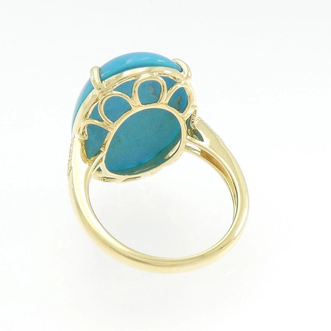K18YG TURQUOISE RING: K18YG Turquoise Ring Brand: Unbranded Type: Ring Material: K18 Yellow Gold, Main Stone/Creation Turquoise Color: Yellow Gold Size: 6 ( US size) Accessories: None Accessories Notice: When