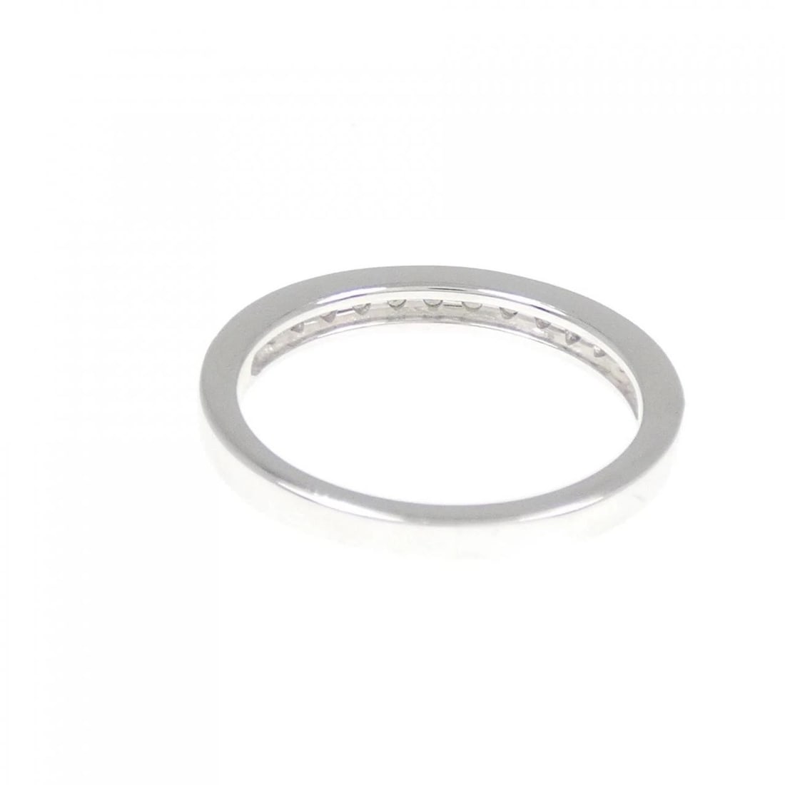 18KTWG DIAMOND RING: 18KTWG Diamond Ring Brand: Unbranded Type: Ring Material: 18KT White Gold, Main Stone/Creation Natural Color: White Gold Size: 6-6.5 ( US size) Accessories: None Accessories Notice: When