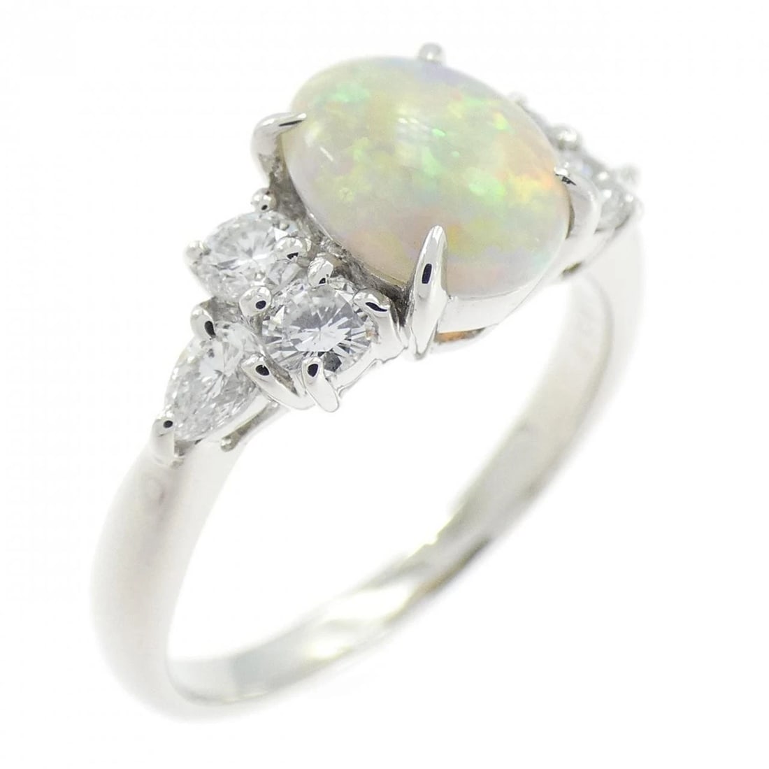 PT900 OPAL RING: PT900 Opal Ring Brand: Unbranded Type: Ring Material: Platinum 900 Platinum, Main Stone/Creation Opal Color: Silver Size: 6.5-7 ( US size) Accessories: None Accessories Notice: When purcha
