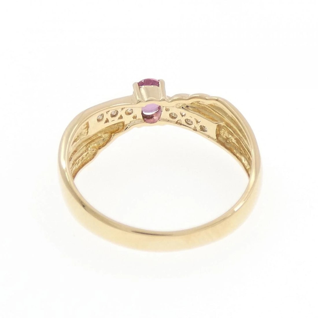 K18YG RUBY RING: K18YG Ruby Ring Brand: Unbranded Type: Ring Material: K18 Yellow Gold, Main Stone/Creation Ruby Color: Yellow Gold Size: 6 ( US size) Accessories: None Accessories Notice: When purchasing