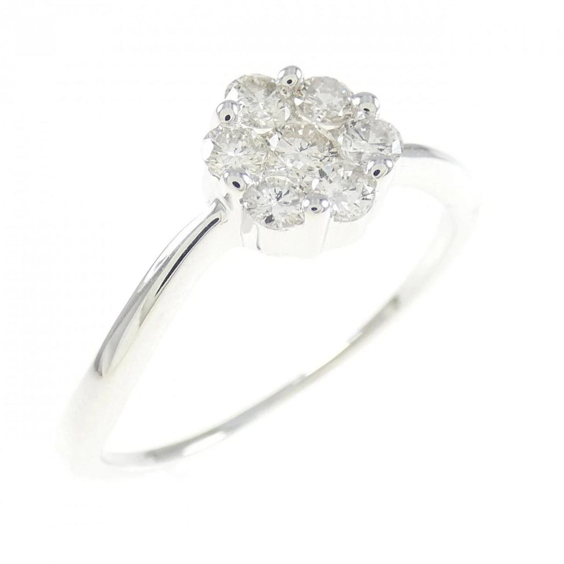 K18WG FLOWER DIAMOND RING: K18WG Flower Diamond Ring Brand: Unbranded Type: Ring Material: K18 White Gold, Main Stone/Creation Natural Color: White Gold Size: 6.5 US Accessories: None Accessories Notice: When purcha